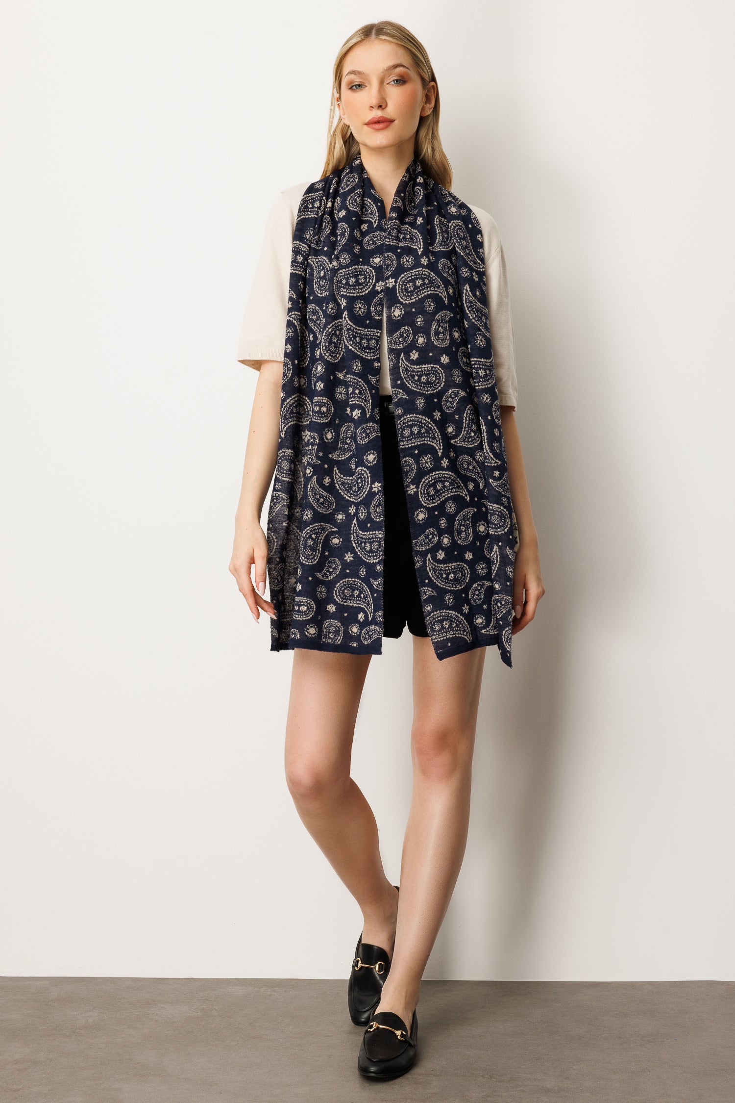 PATARA SCHOEL UIT ZWART-BEIGE