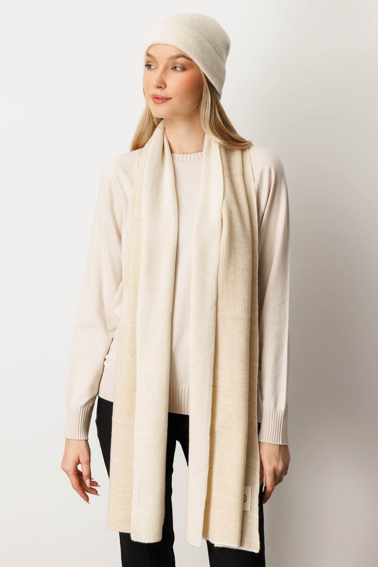 ARTEMIS WOOLEN HOED & SJAAL SET, KLEUR ECRU-BEIGE