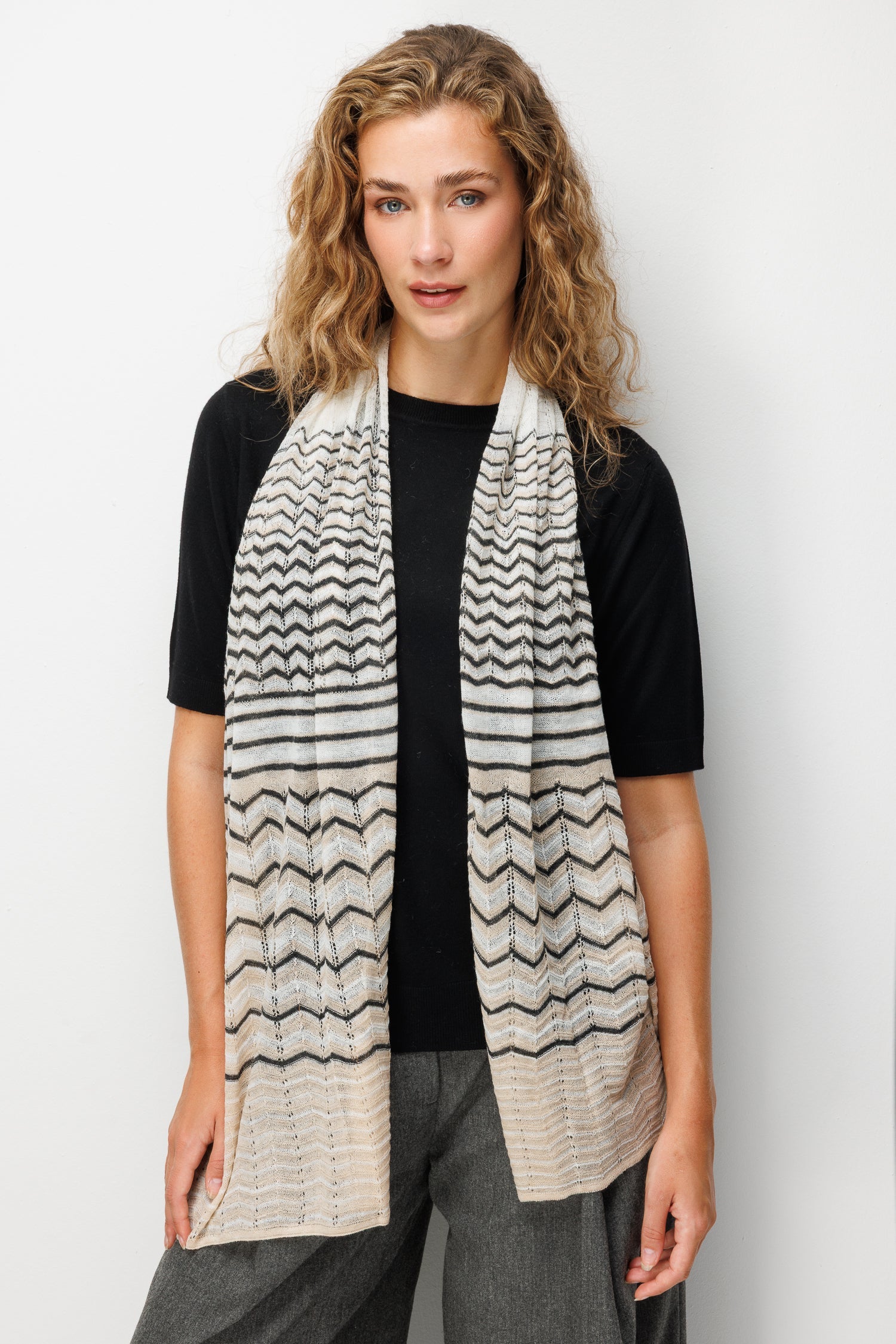 CYBELE SHAWL ECRU-BEIGE-BLACK