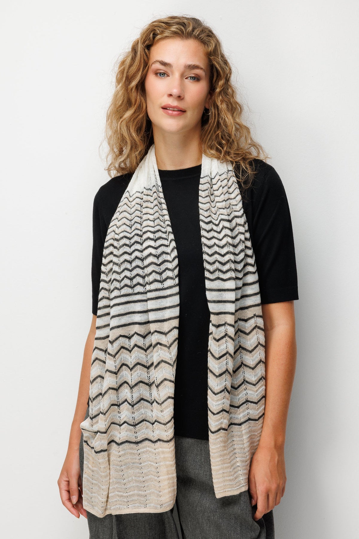 CYBELE SHAWL ECRU-BEIGE-BLACK
