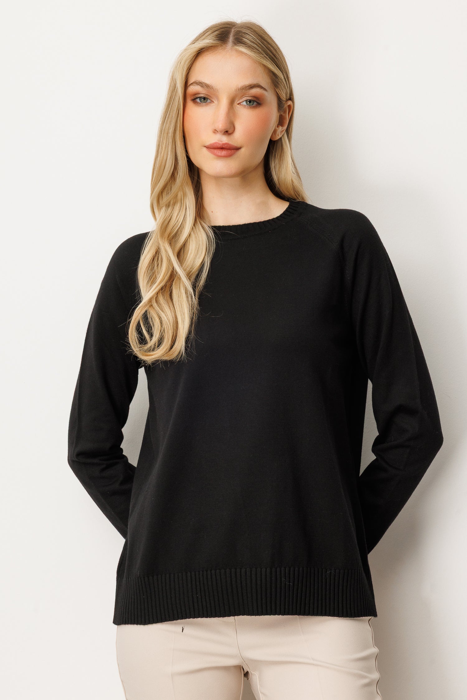 Long-Sleeve Crew Neck Knit Top - Black