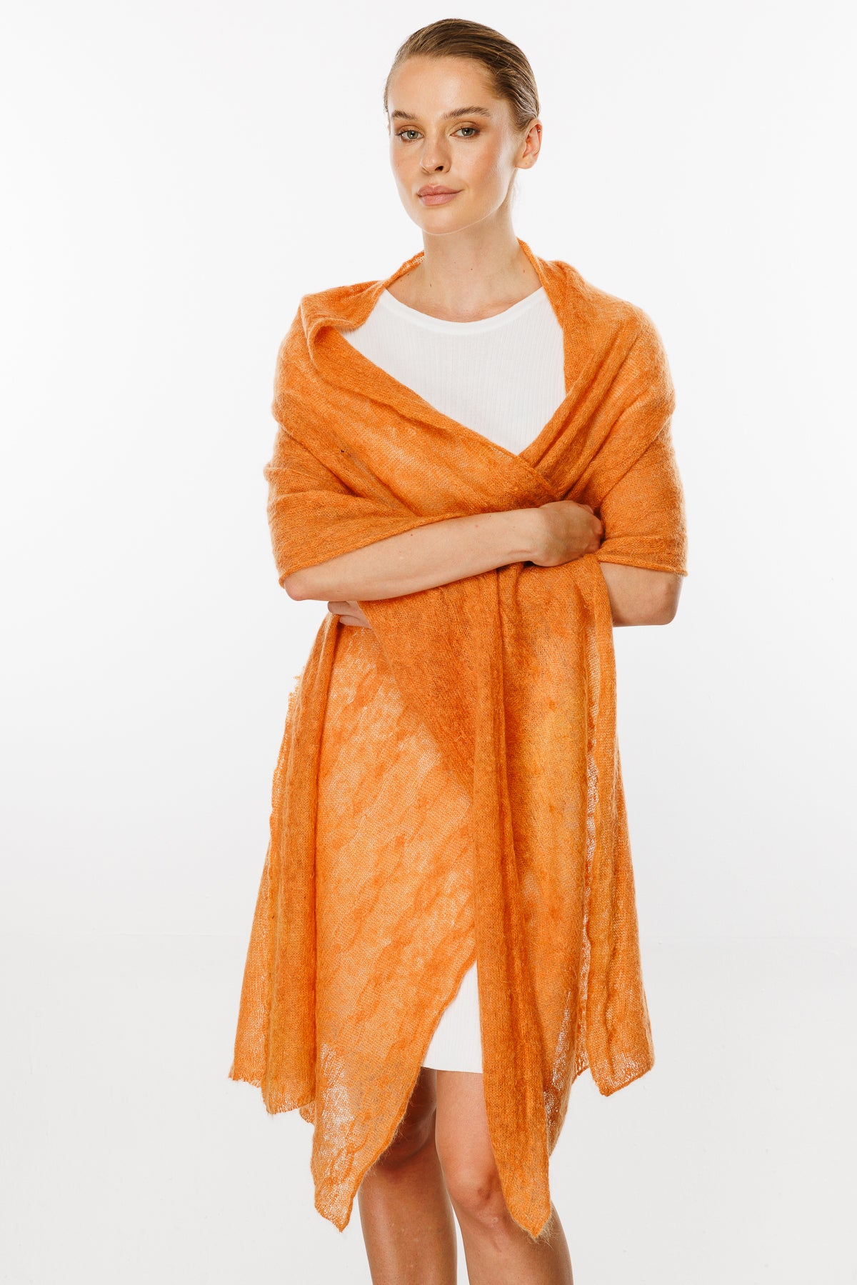 ARINNA SJAAL ORANJE-KABELBREID