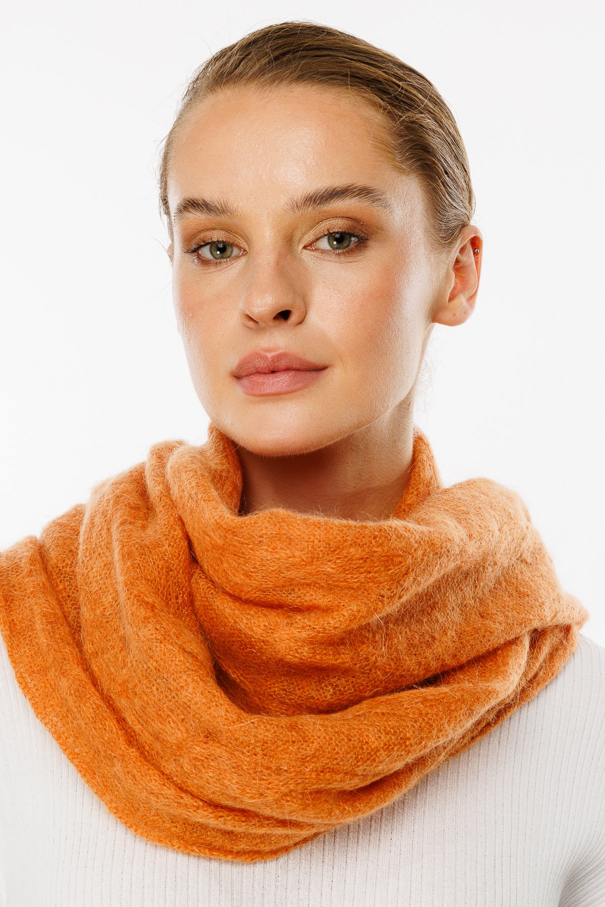 ARINNA SJAAL ORANJE-KABELBREID