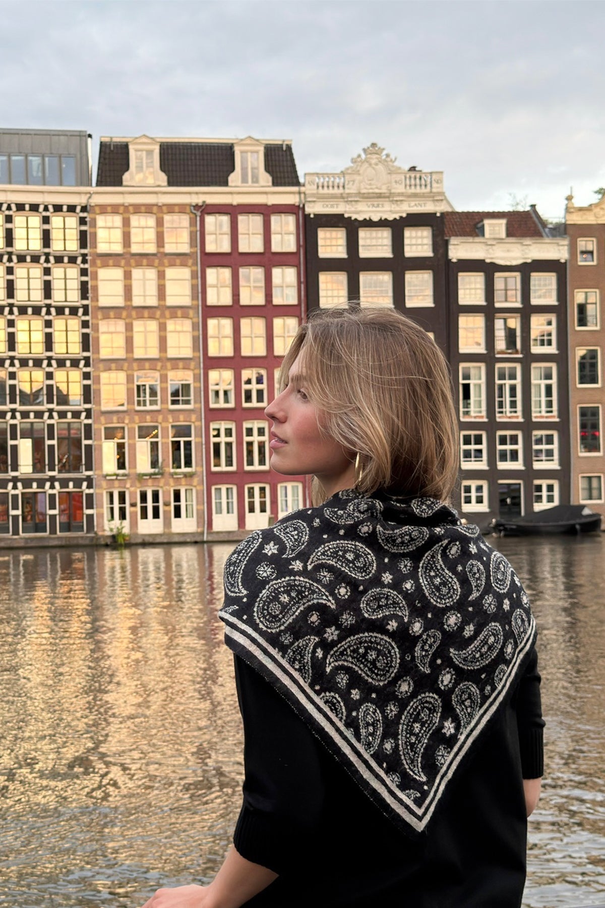 PATARA SQUARE FOULARD BLACK-BEIGE