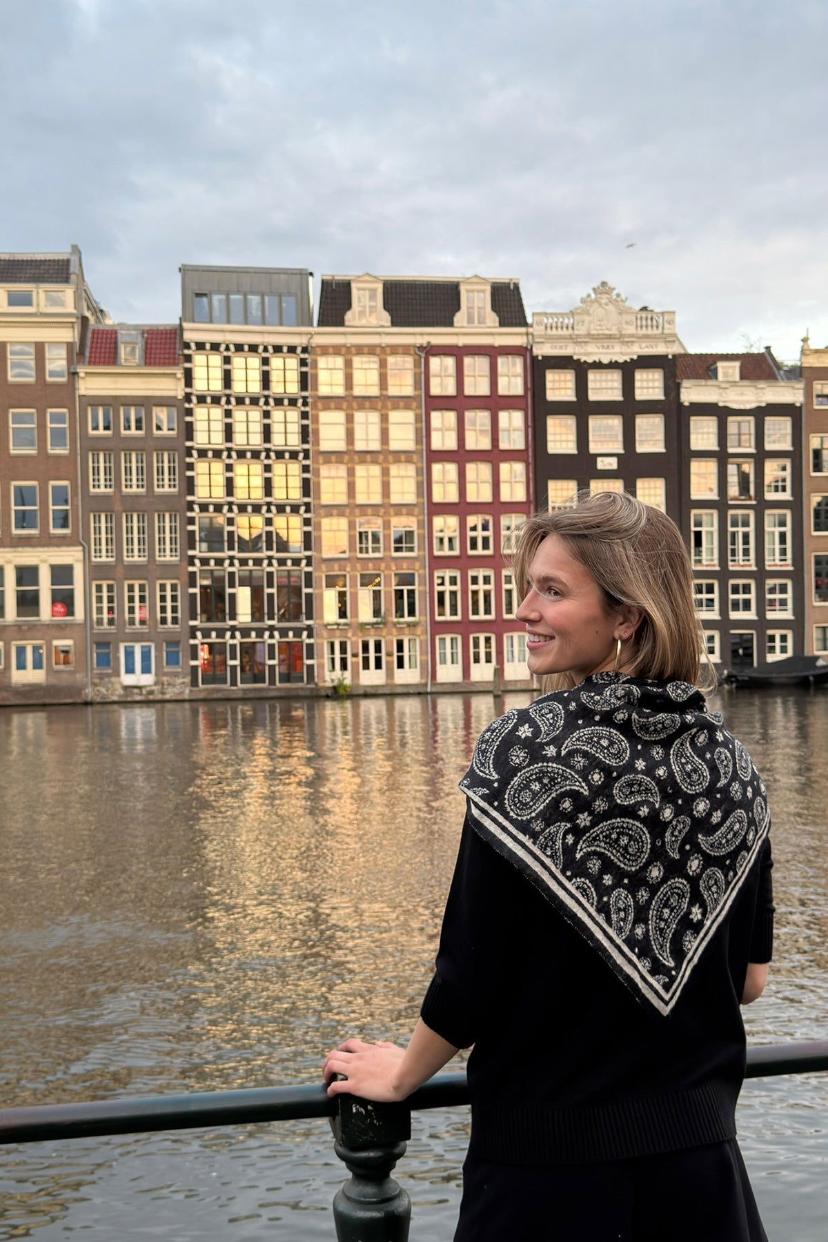 PATARA SQUARE FOULARD BLACK-BEIGE