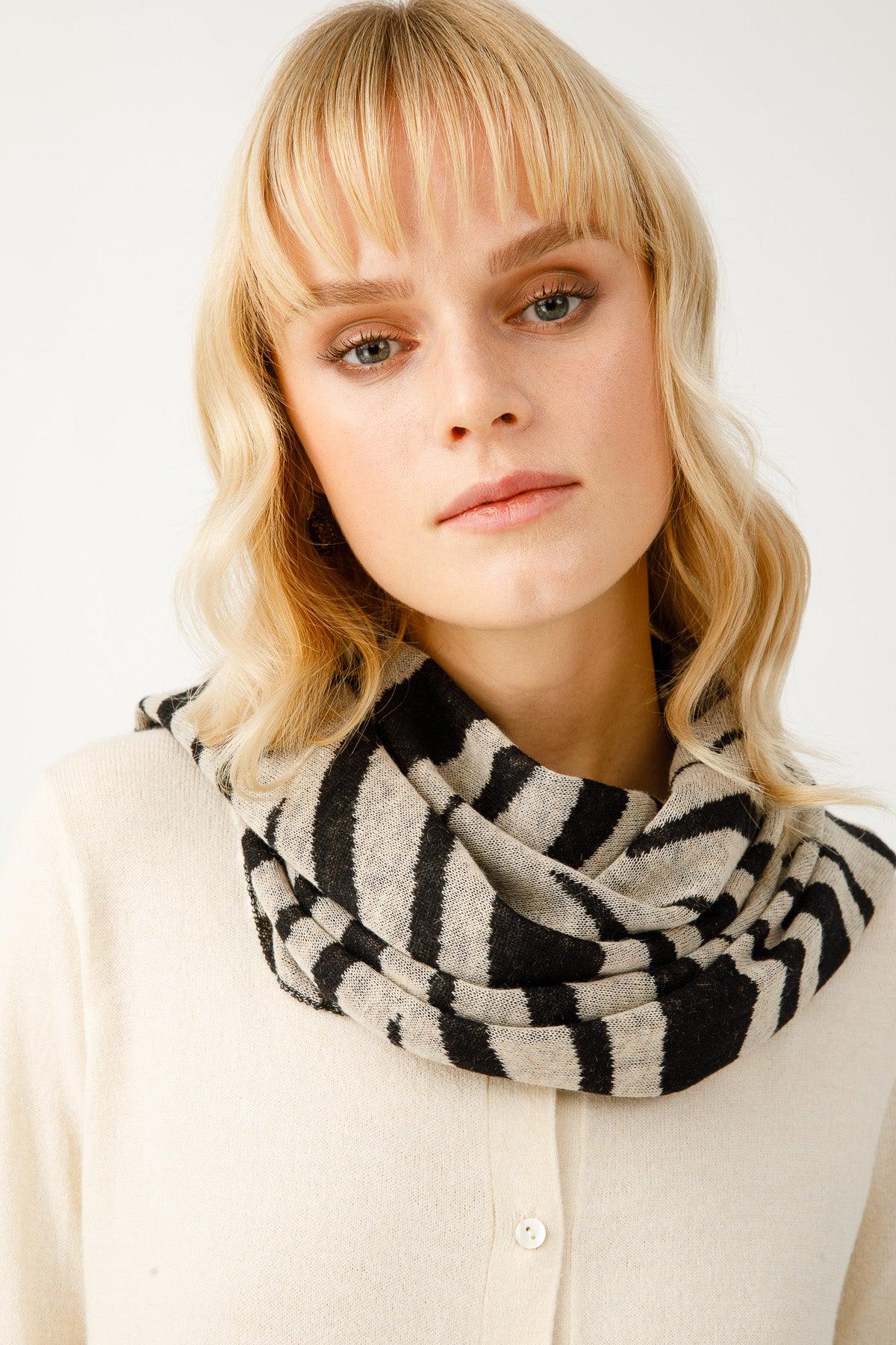 TIJGER SJAAL ZWART-BEIGE