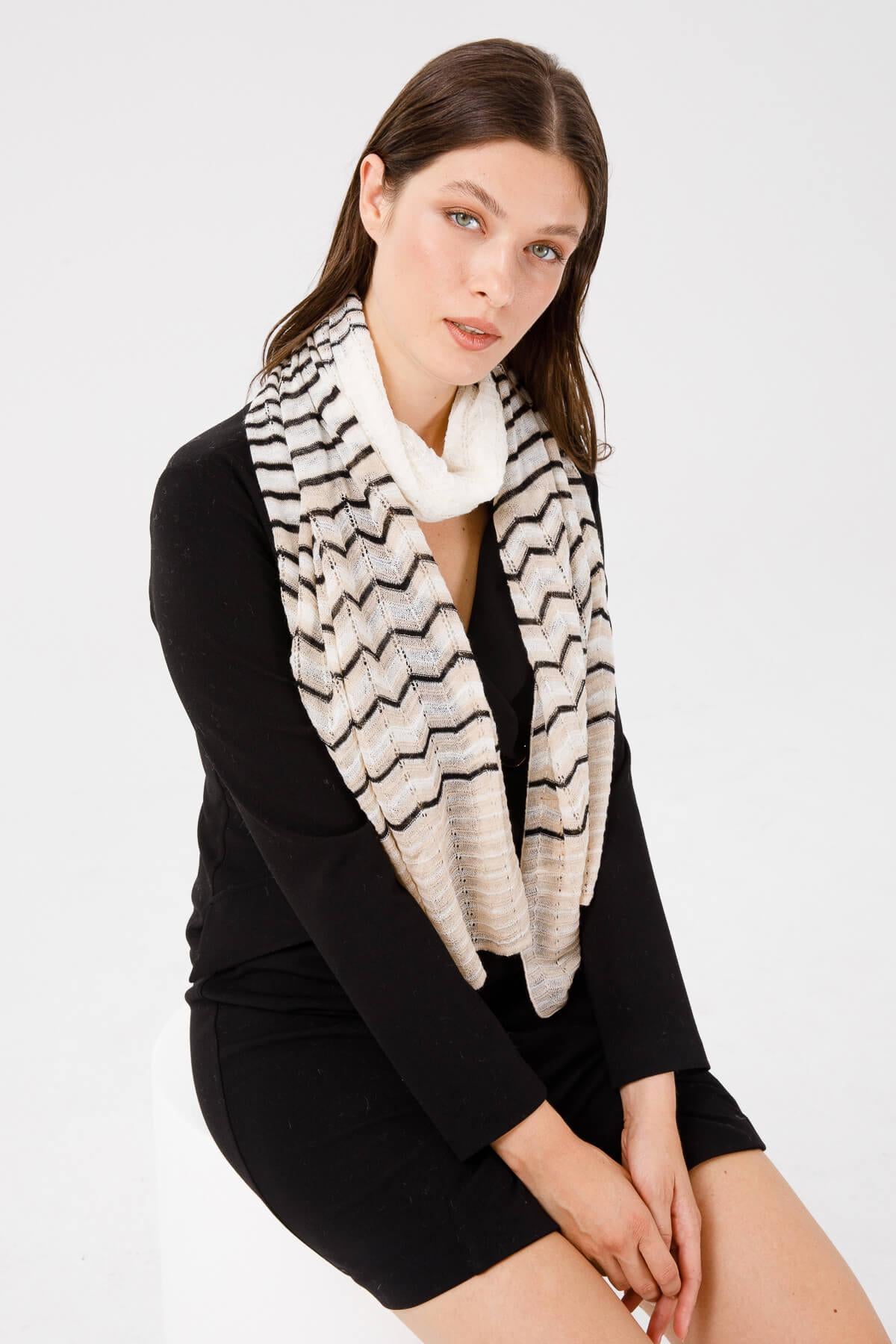 CYBELE SHAWL ECRU-BEIGE-ZWART