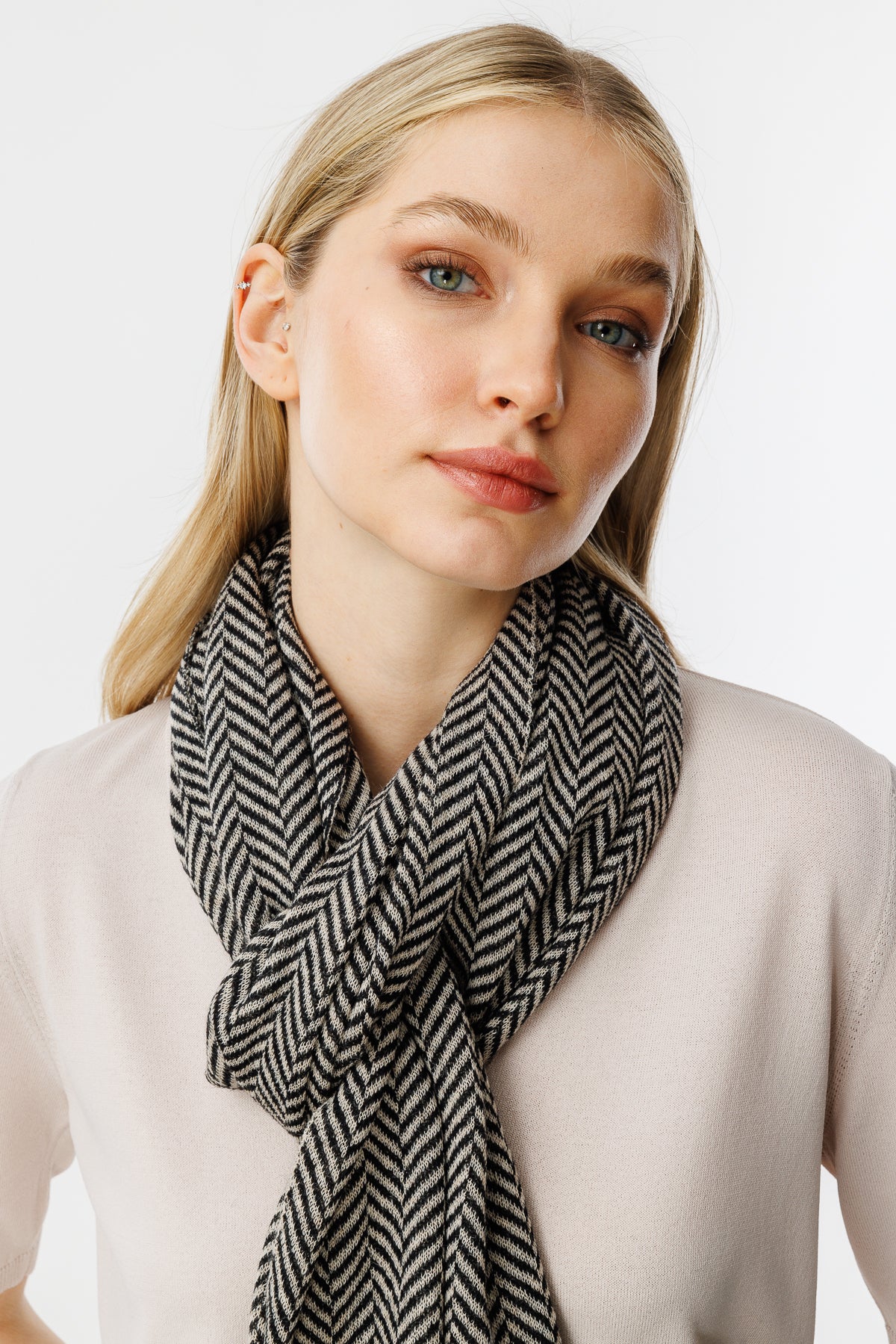 LYCIA SHAWL ZWART-BEIGE