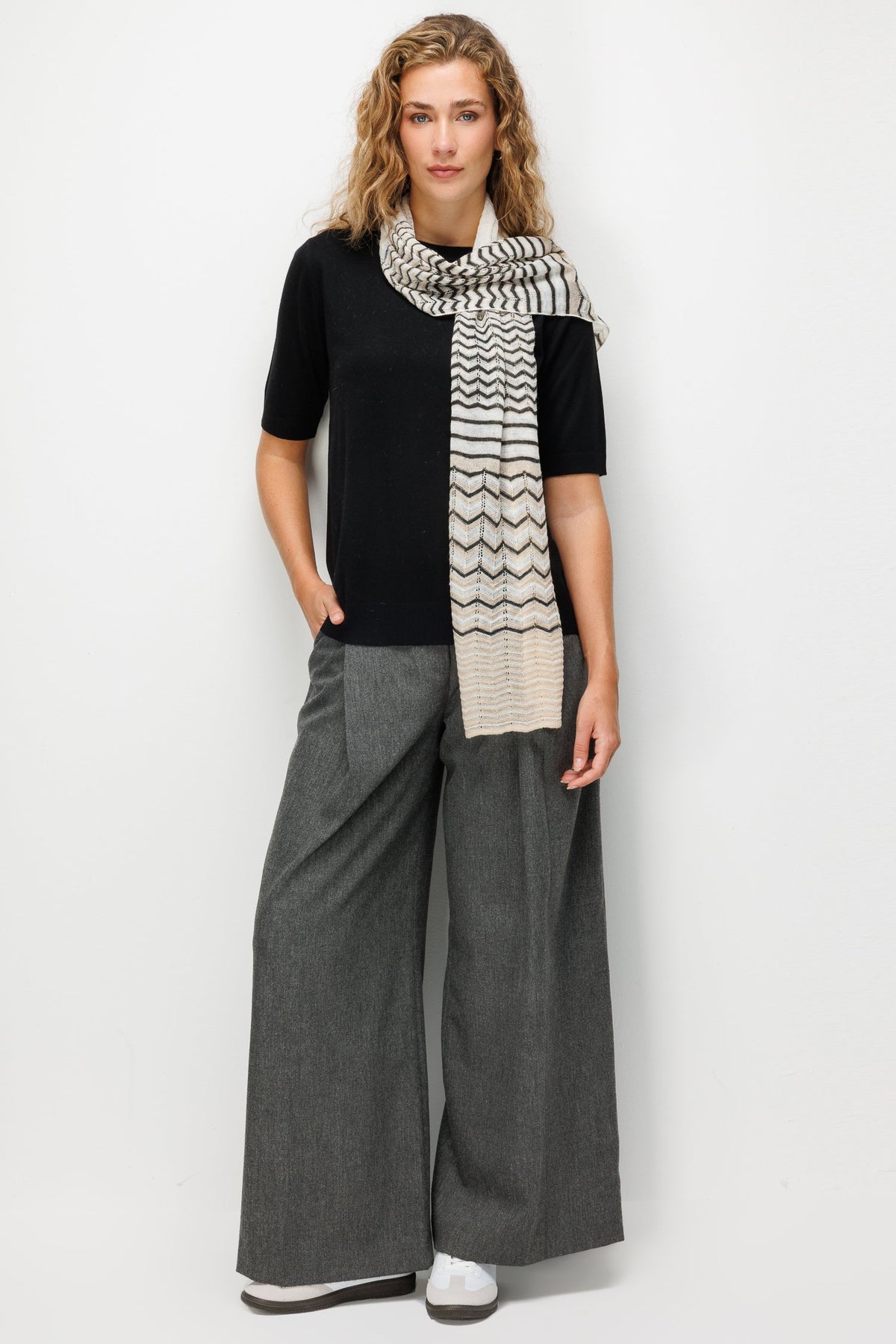CYBELE SHAWL ECRU-BEIGE-BLACK