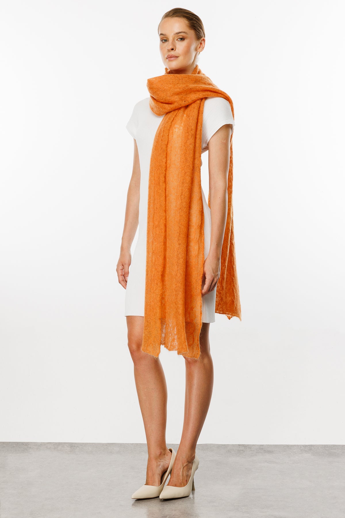 ARINNA SJAAL ORANJE-KABELBREID