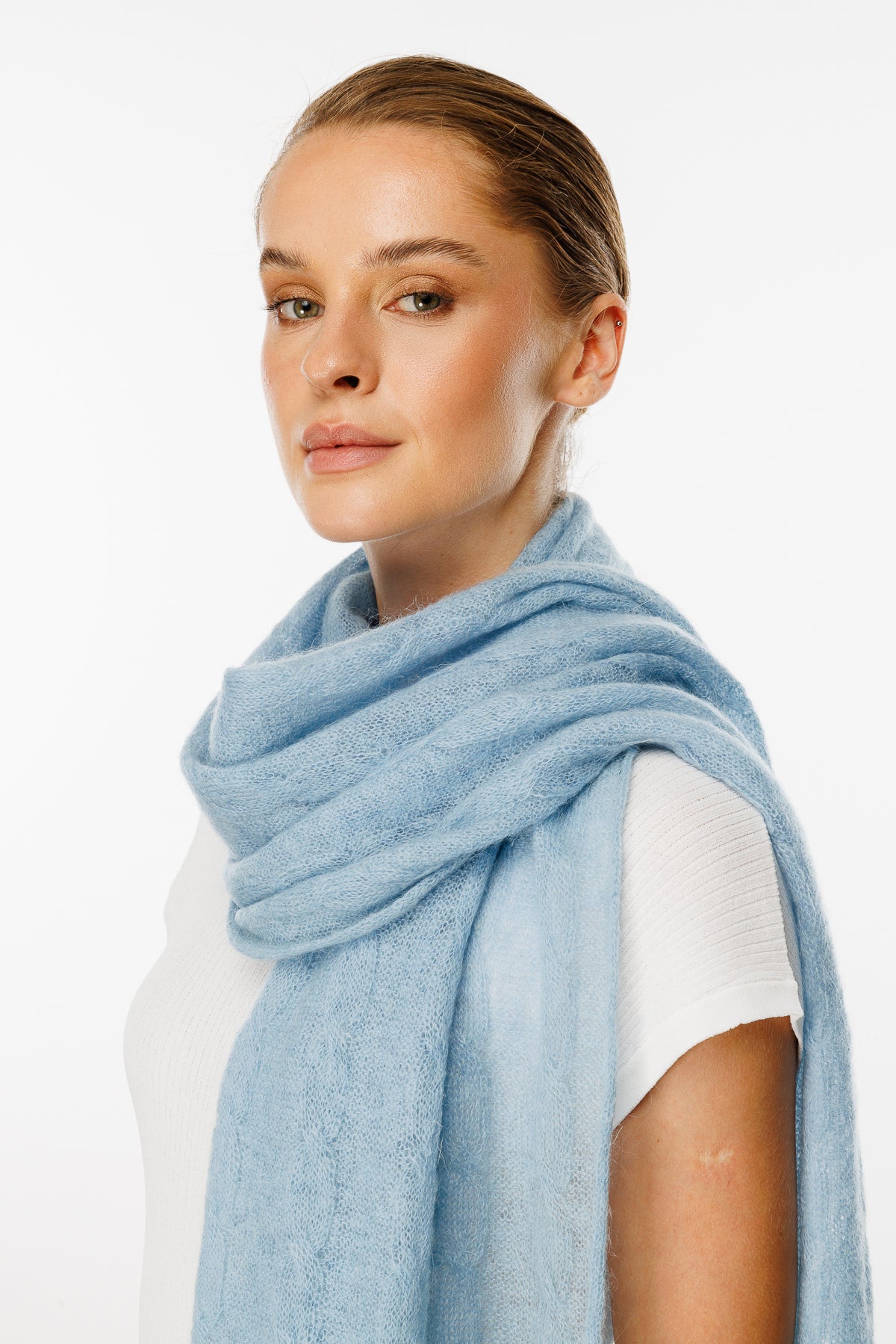 ARINNA SJAAL BLAUW-KABELBREID