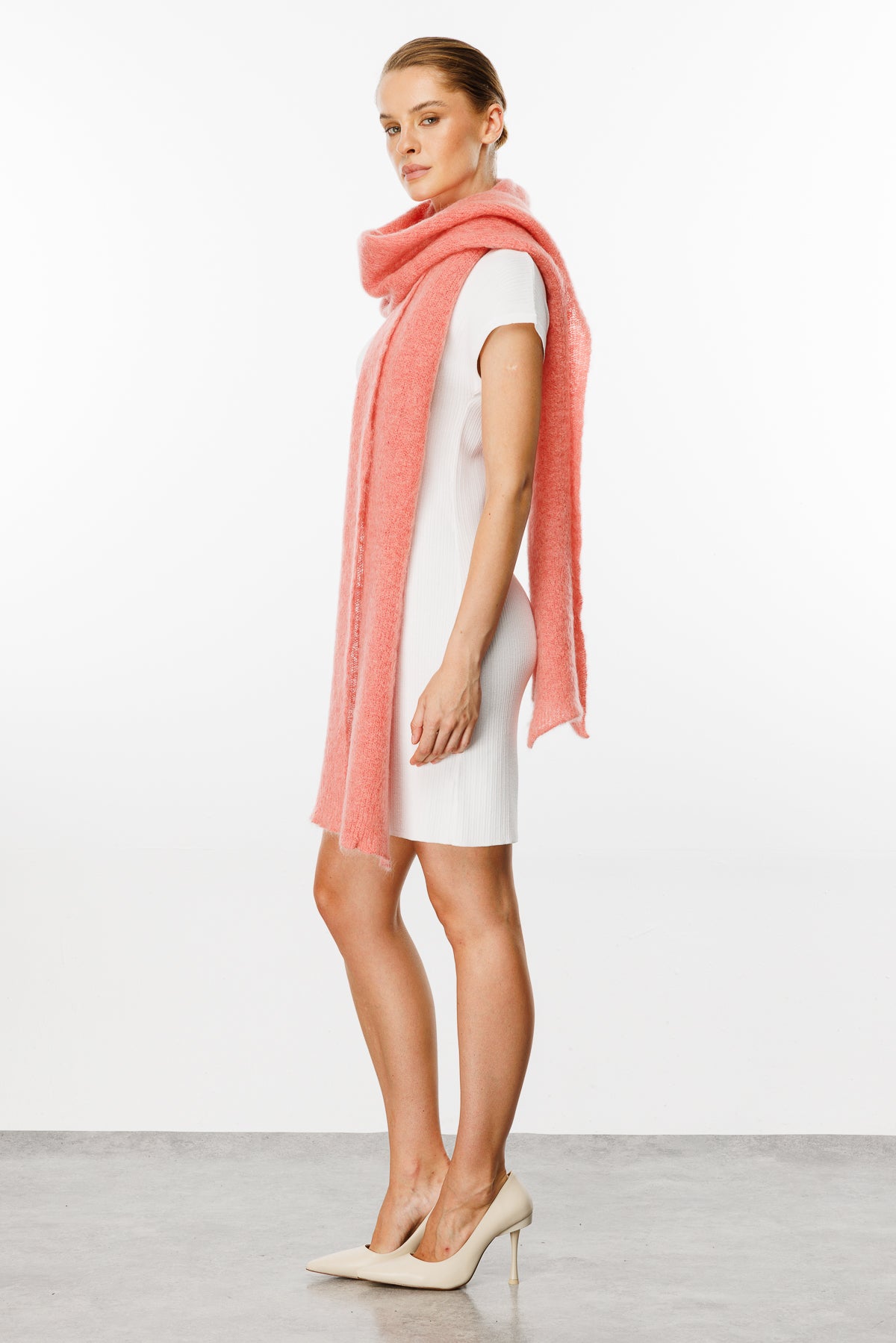 HATTUSA SJAAL ROZE-BASIC GEBREID