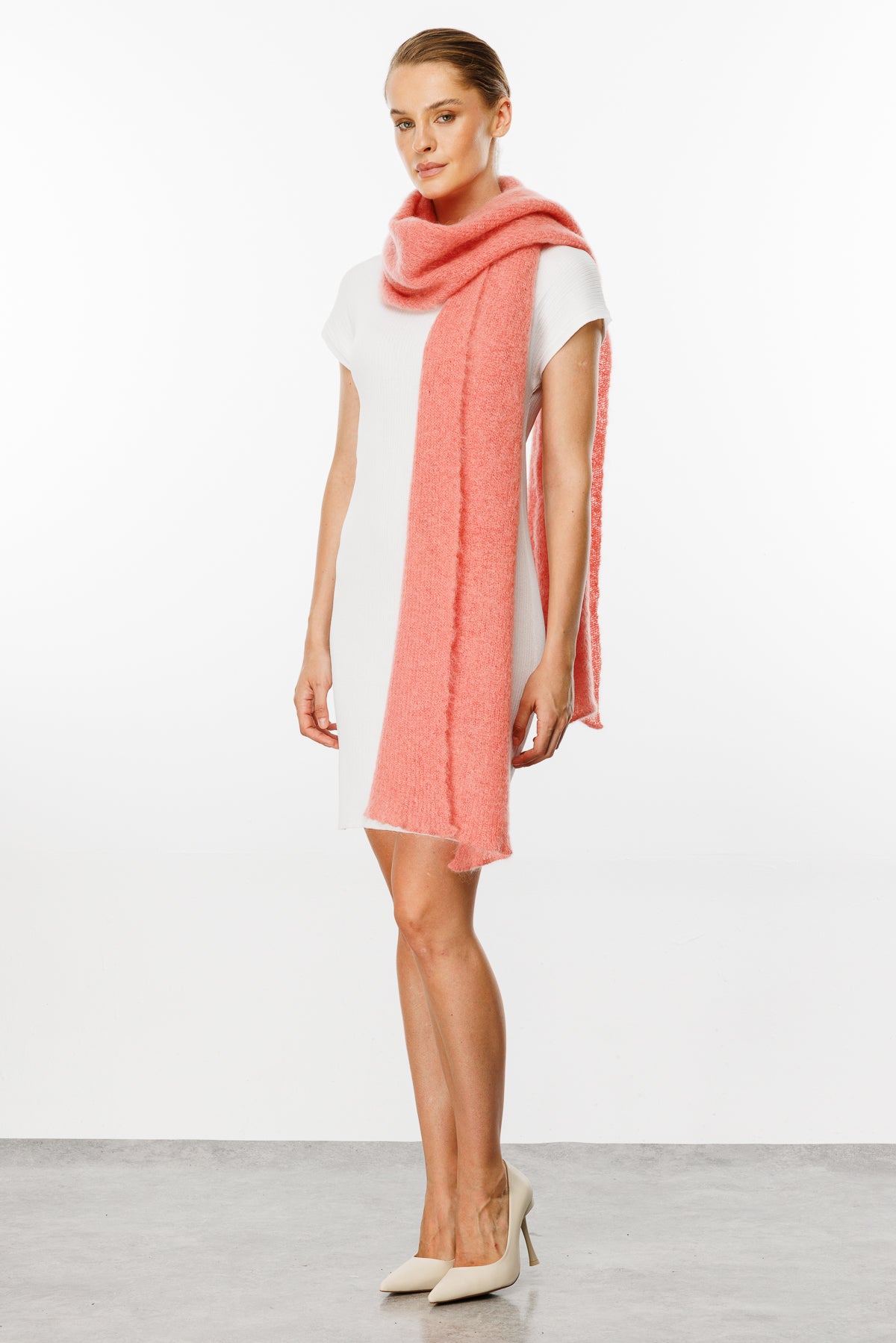 HATTUSA SJAAL ROZE-BASIC GEBREID