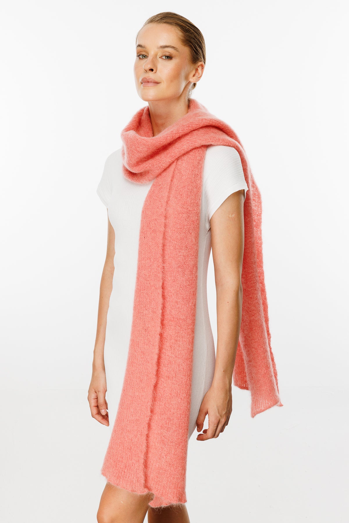 HATTUSA SJAAL ROZE-BASIC GEBREID