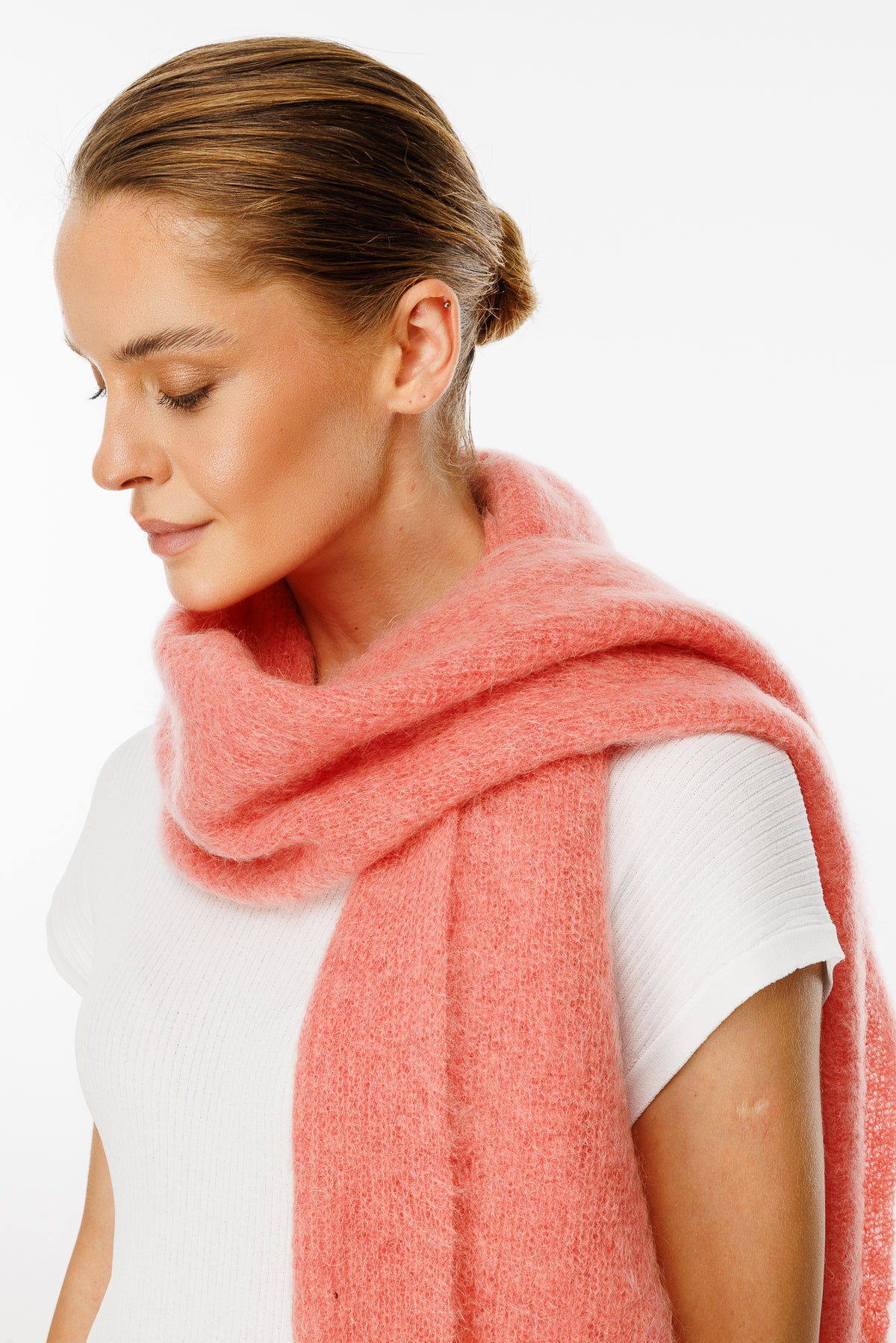 HATTUSA SJAAL ROZE-BASIC GEBREID