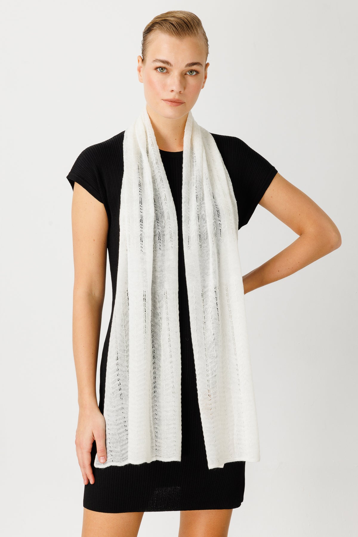 CYBELE SHAWL ECRU