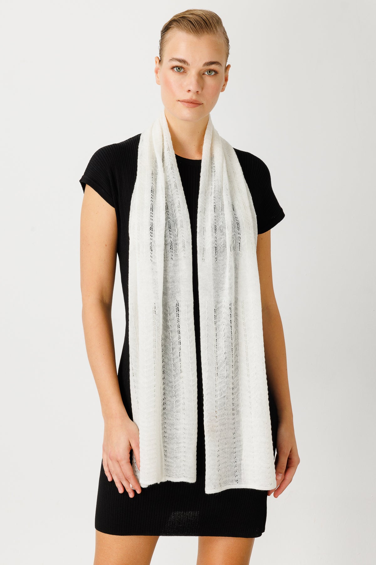 CYBELE SHAWL ECRU