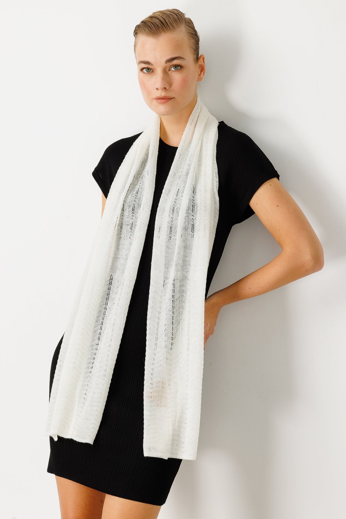 CYBELE SHAWL ECRU