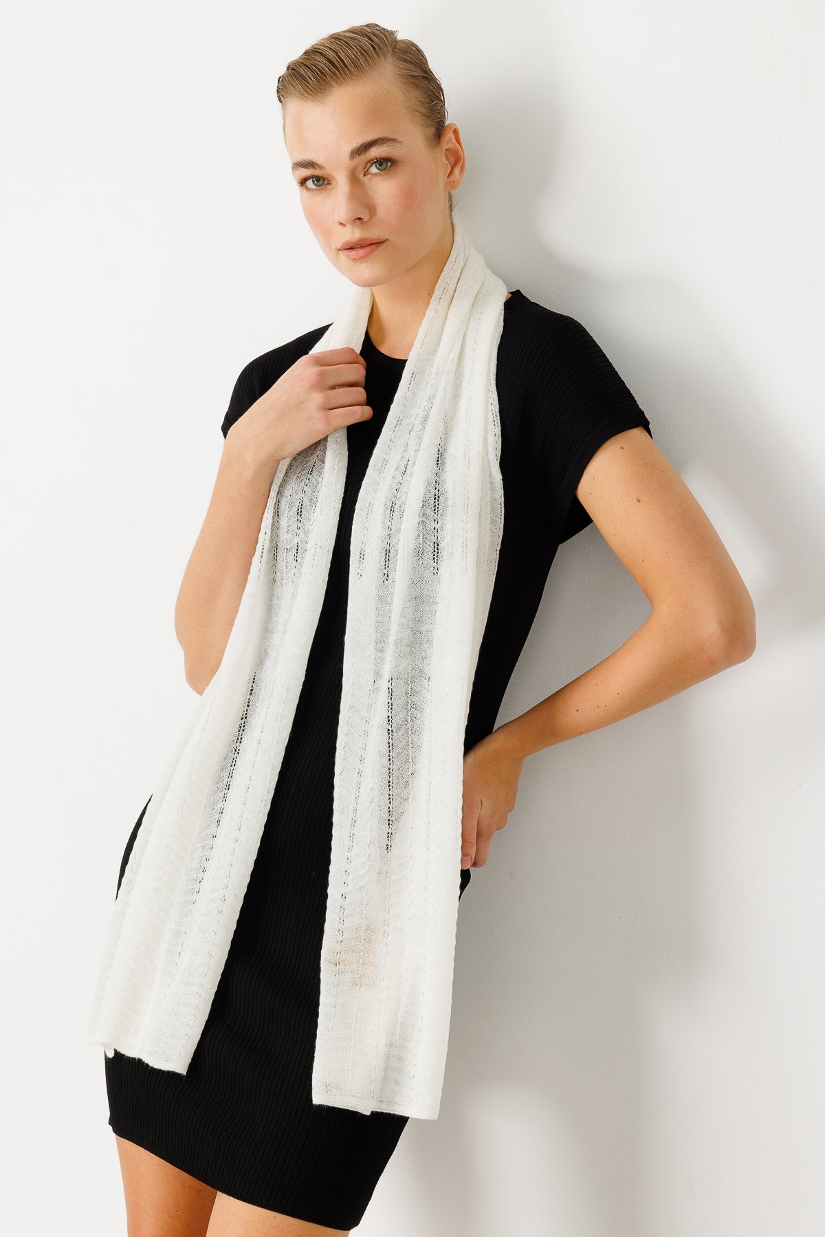 CYBELE SHAWL ECRU