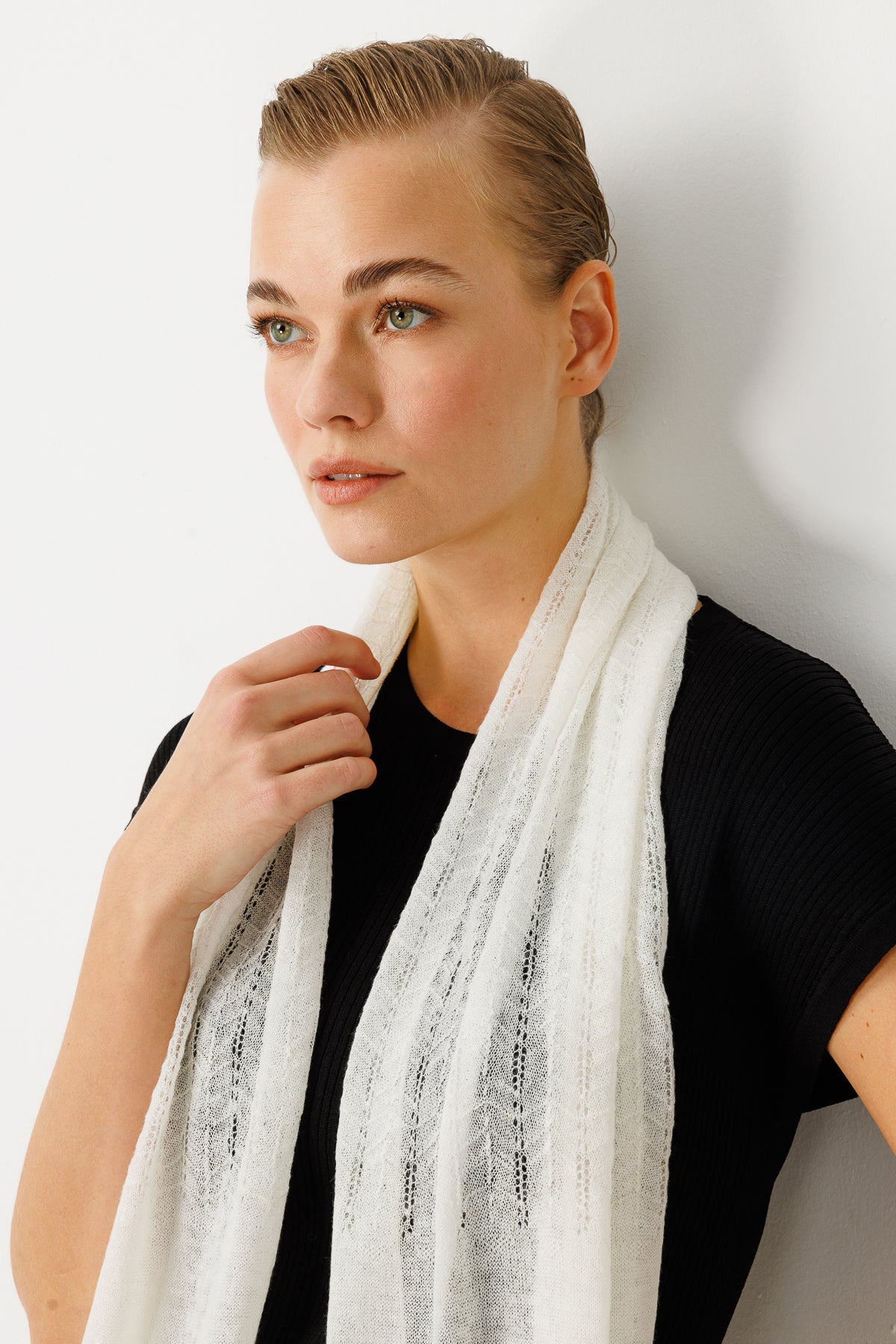 CYBELE SHAWL ECRU