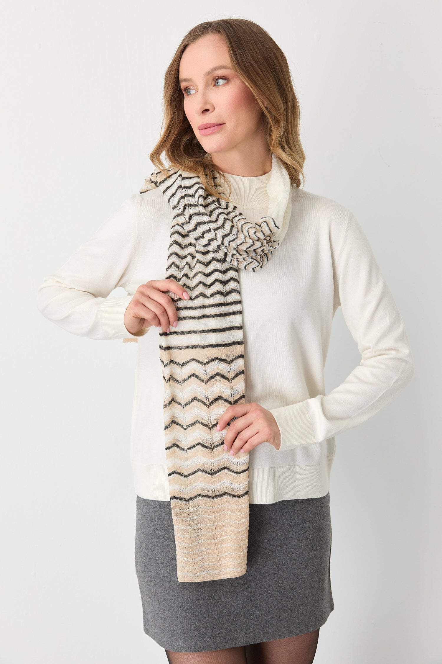 CYBELE SHAWL ECRU-BEIGE-BLACK