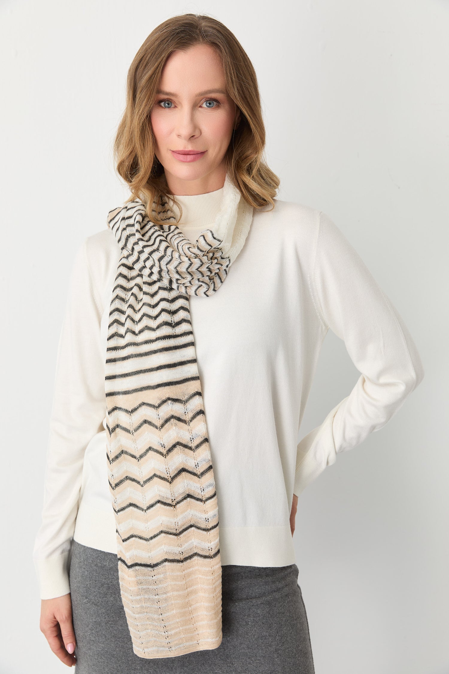 CYBELE SHAWL ECRU-BEIGE-BLACK