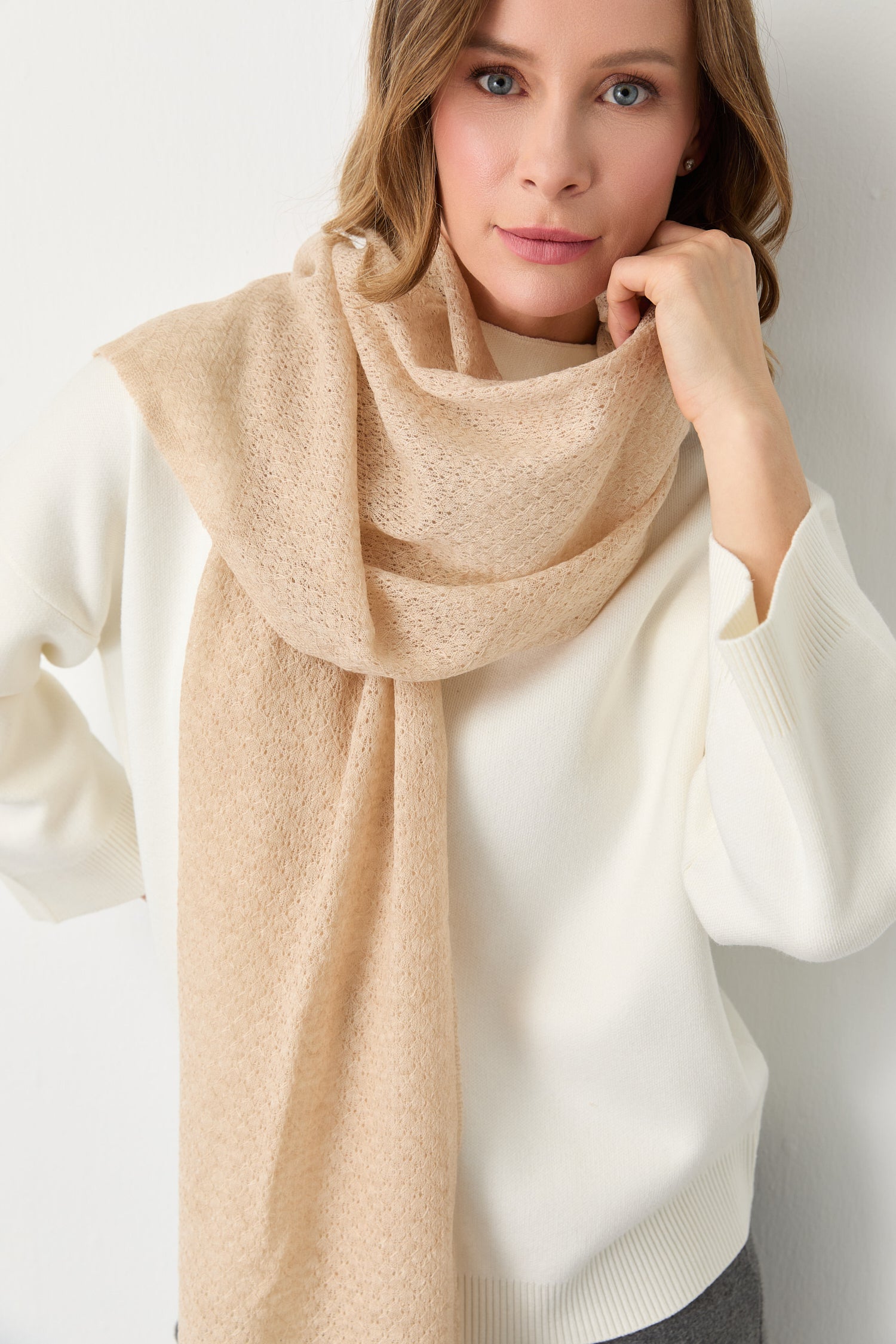 DIAMOND SHAWL-BEIGE