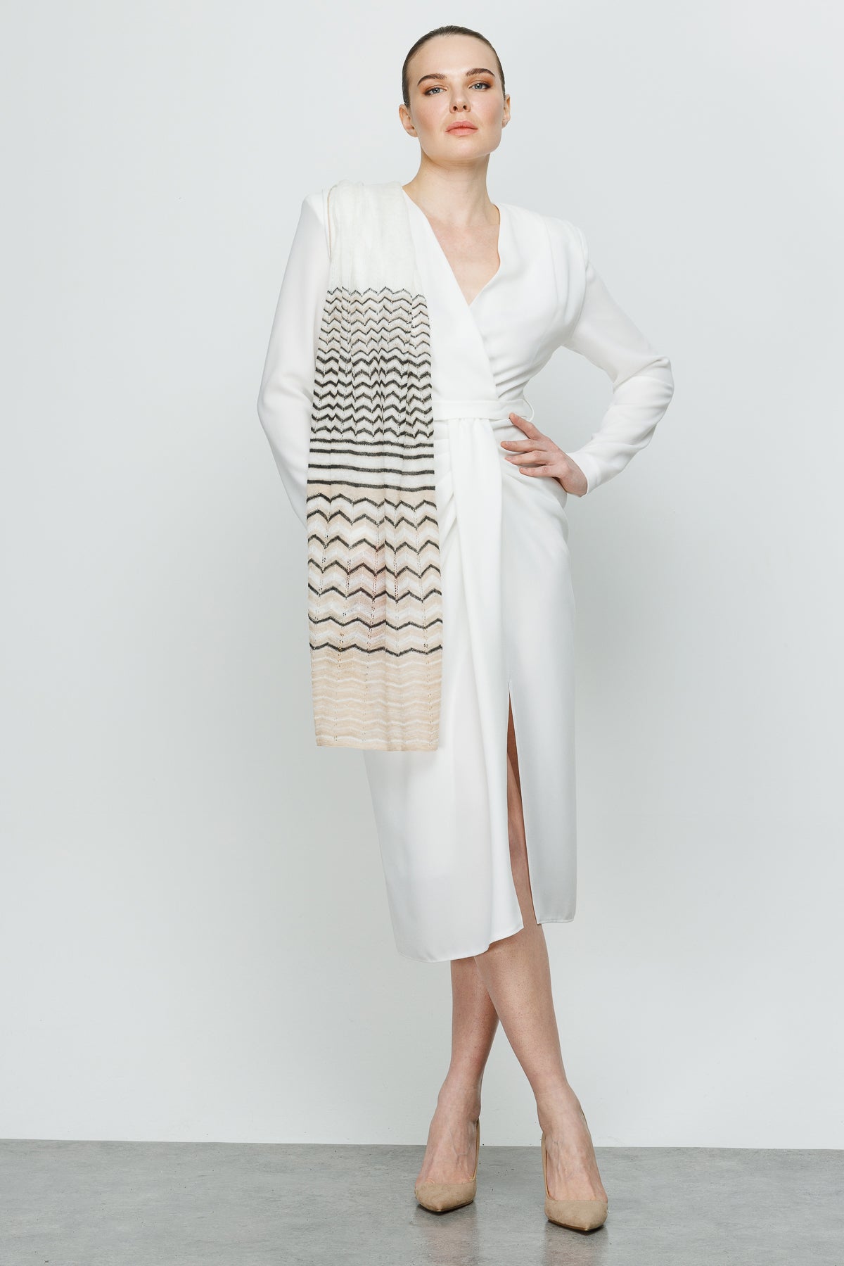 CYBELE SHAWL ECRU-BEIGE-ZWART