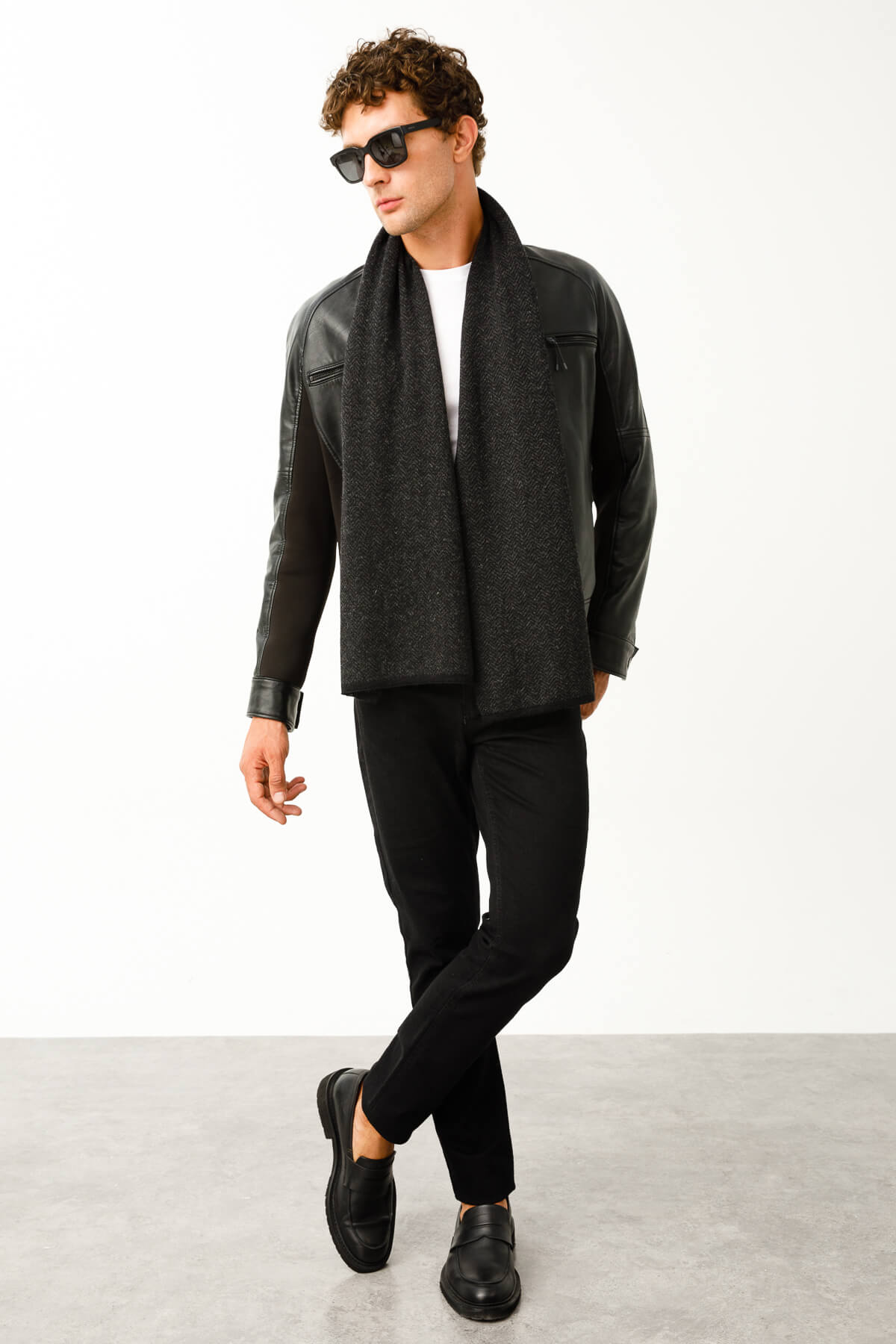 MEN LYDIA SCARF BLACK