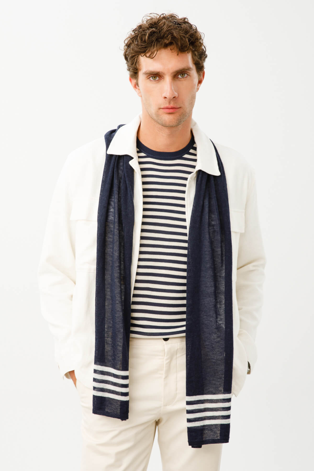 MANNEN MARINEBLAUW SJAAL MARINEBLAUW-ECRU
