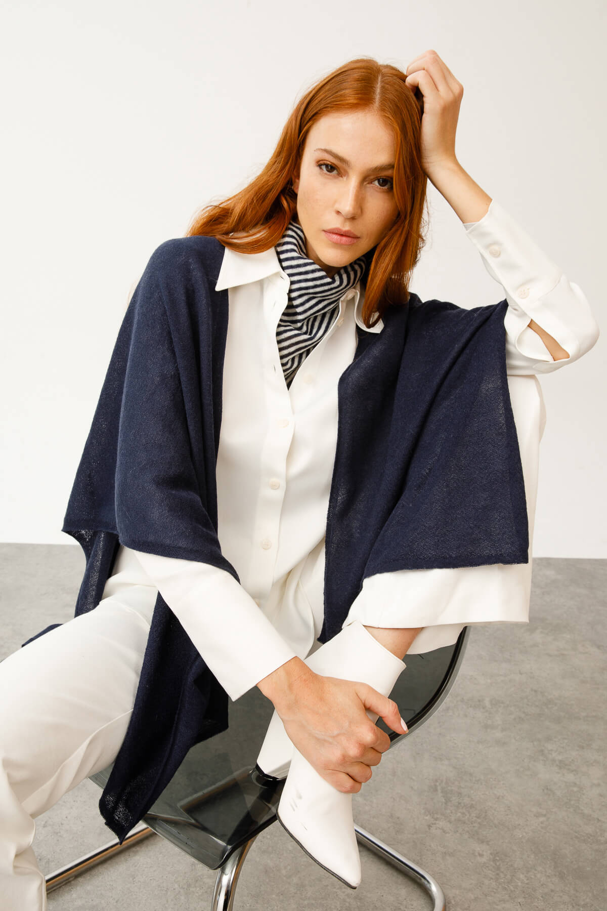 EPHESUS FOULARD MARINEBLAUW ECRU