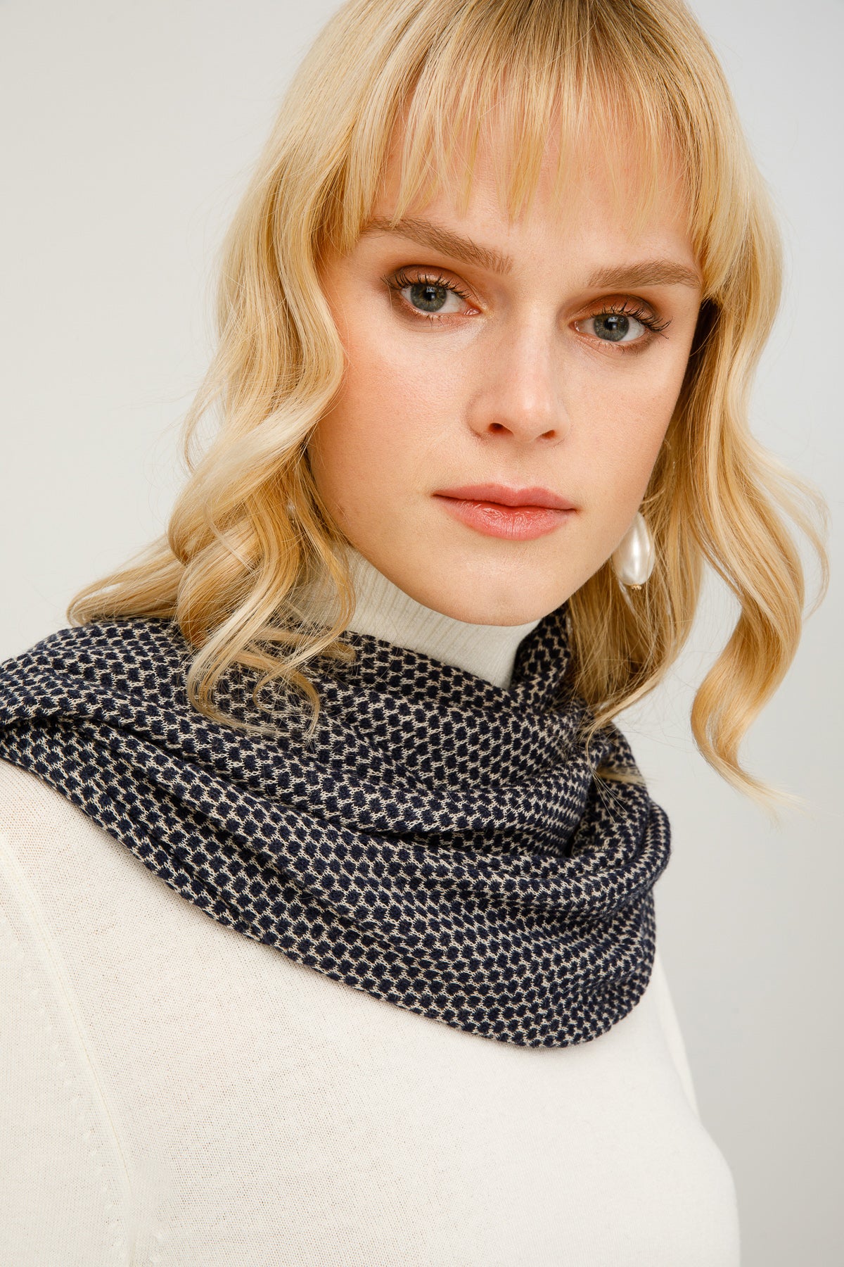 MIDAS SJAAL MARINEBLAUW-BEIGE